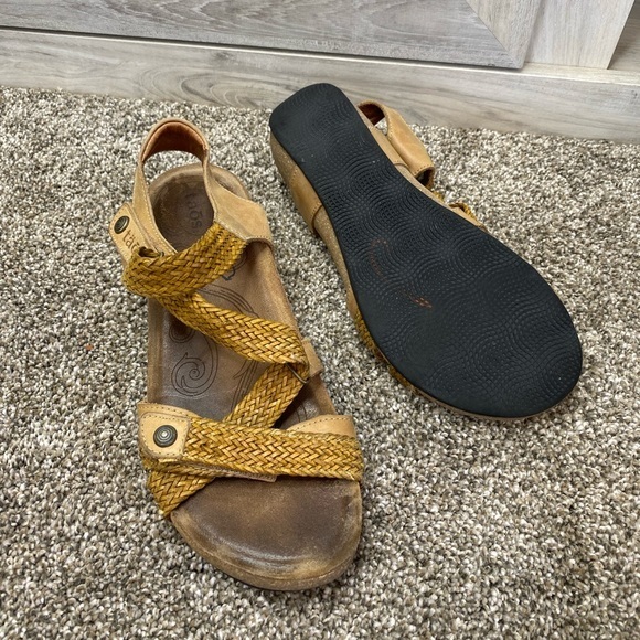 TAOS FOOTWEAR Trulie CAMEL - Picture 3 of 9